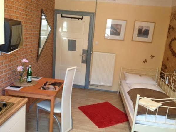 Hotel Neun 3/4 Celle Exterior foto