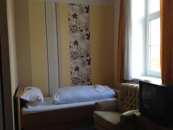 Hotel Neun 3/4 Celle Exterior foto